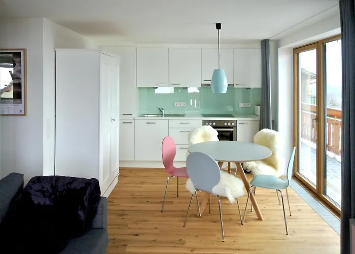 Edelweiss Apartment *